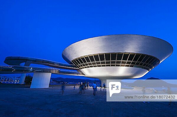 Museum für zeitgenössische Kunst  von Oscar Niemeyer  Arte Contemporanea  m  Niteroi  Rio de Janeiro  Brasilien  Südamerika