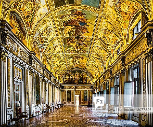 Hall of Mirrors decorated with frescoes  Gallery of Mirrors  1618  Palazzo Duccale  Royal Palace  San Giorgio Castle  Mantua  Lombardy  Italy  Mantua  Lombardy  Italy  Europe