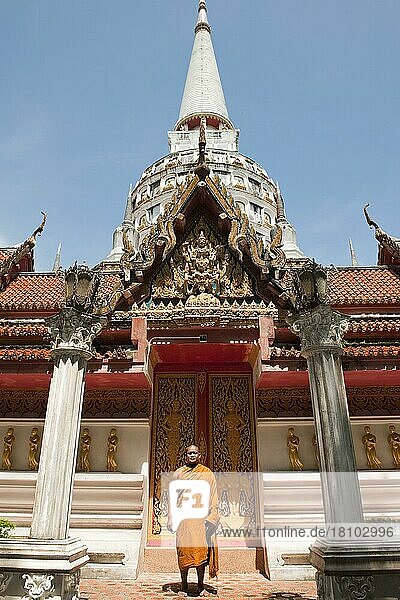 Mönch  Wat Bang Riang  buddhistischer Tempel  Thap Put  Amphoe hap Put  Provinz Phang Nga  Thailand  Südostasien  Asien