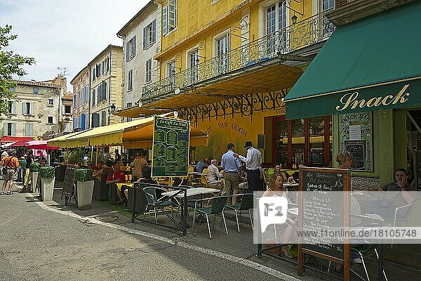 Cafe Van Gogh am Place du Forum  Altstadt von Arles  Provence  Provence-Alpes-Cote d'Azur  Frankreich  Europa