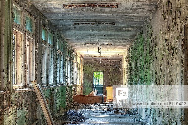 Flur  Mittelschule #3  Lost Place  Prypjat  Sperrzone Tschernobyl  Ukraine  Osteuropa  Europa