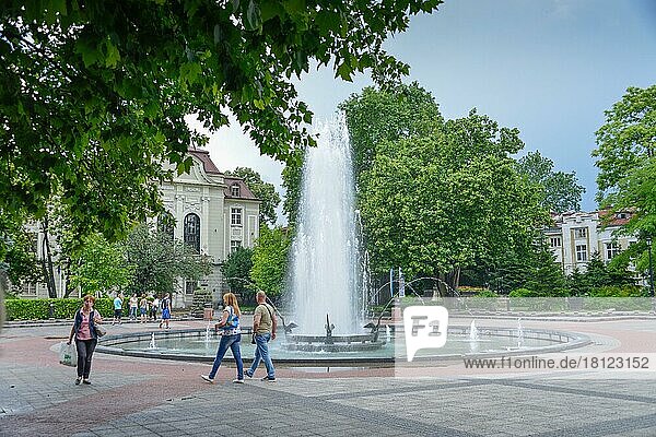Springbrunnen  Rathaus  Stefan Stambolov Platz  Plovdiv  Bulgarien  Europa