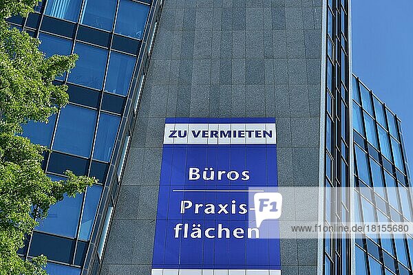 Immobilie  Büroflächen  Praxisflächen  Miete  Plakat  Hauptstraße  Schöneberg  Berlin  Deutschland  Europa
