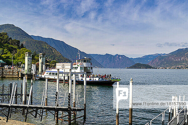 Tourist boat  Bellagio  Lake Como  Como district  Lombardy  Italian Lakes  Italy  Europe