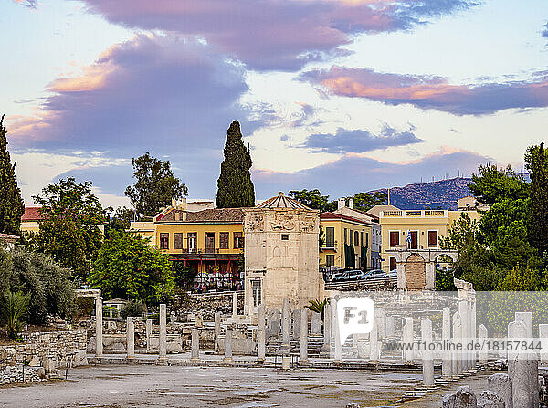 Turm der Winde (Horologion von Andronikos Kyrrhestes) bei Sonnenuntergang  Forum Romanum  Athen  Attika  Griechenland  Europa
