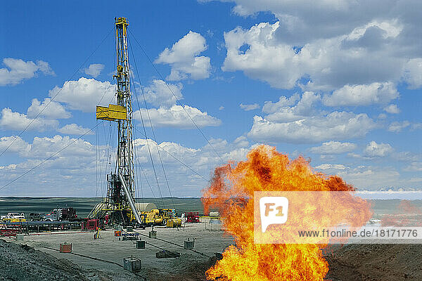 Abfackeln von Gas im Jonah-Feld; Pinedale  Wyoming  Vereinigte Staaten von Amerika