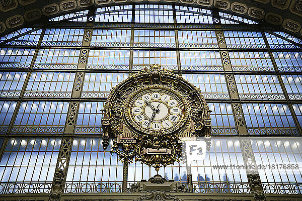 Clock at Musee d'Orsay  Paris  France