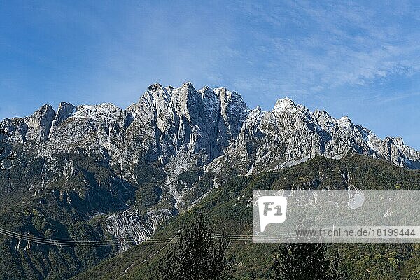 Aussicht auf die Berge  Unesco-Welterbe Felsgravuren Nationalpark Naquane  Valcamonica  Italien  Europa