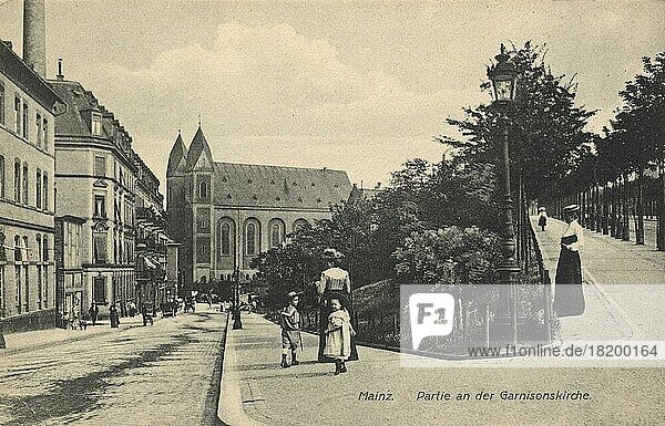 An der Garnisonskirche in Mainz  Rheinland-Pfalz  Deutschland  Ansicht um ca 1910  digitale Reproduktion einer historischen Postkarte  public domain  aus der damaligen Zeit  genaues Datum unbekannt  Europa