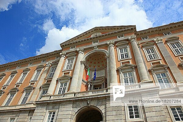 Königlicher Palast von Caserta  Palazzo Reale di Caserta  Reggia di Caserta  eines der größten Schlösser Europas  Unesco Weltkulturerbe  bei Neapel  Kampanien  Italien  Europa