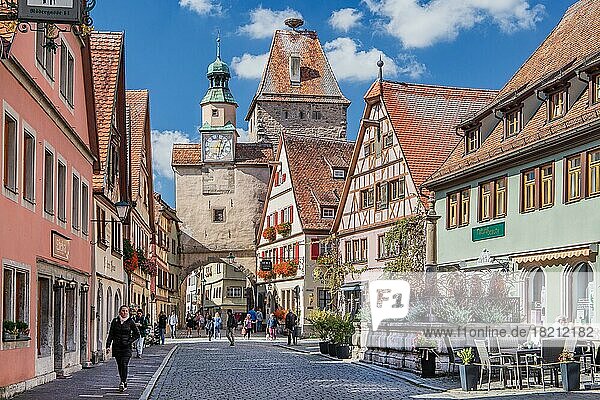 Röderbogen und Markusturm  Rothenburg ob der Tauber  Taubertal  Romantische Strasse  Mittelfranken  Franken  Bayern  Deutschland  Europa