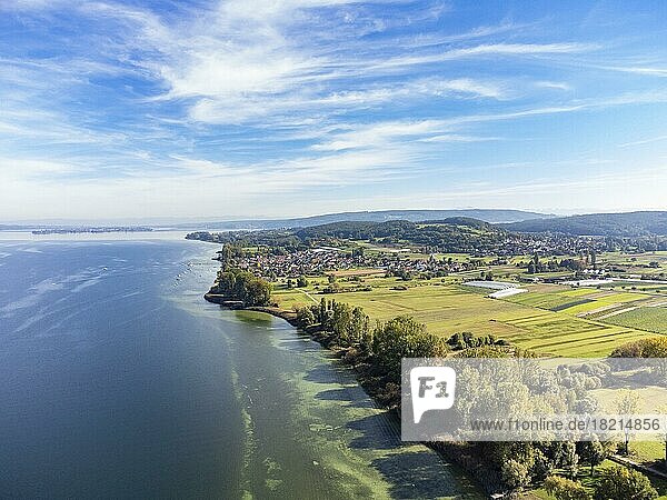 Aerial view of the Höri peninsula with the Lake Constance municipality of Iznang  on the left on the horizon the island of Reichenau  Constance district  Baden-Württemberg  Germany  Europe