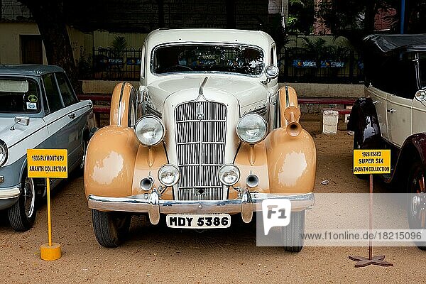CHENNAI  INDIEN  24. JULI: Plymouth PJ 1935 (Retro-Oldtimer) auf der Heritage Car Rally 2011 des Madras Heritage Motoring Club in Egmore am 24. Juli 2011 in Chennai  Indien  Asien