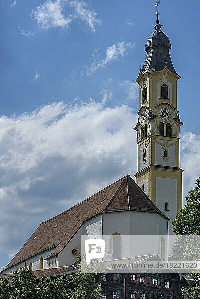 Barocke St. Nikolaus Kirche  Pfronten  Ostallgäu  Bayern  Deutschland  Europa
