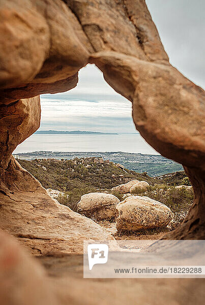 USA  California  Eroded rock arch