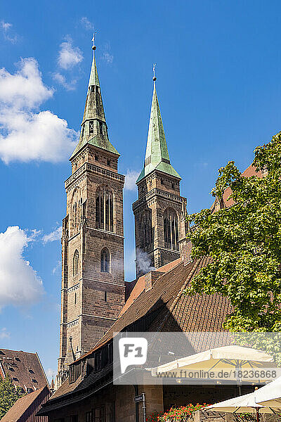 Deutschland  Bayern  Nürnberg  Glockentürme der Sebalduskirche