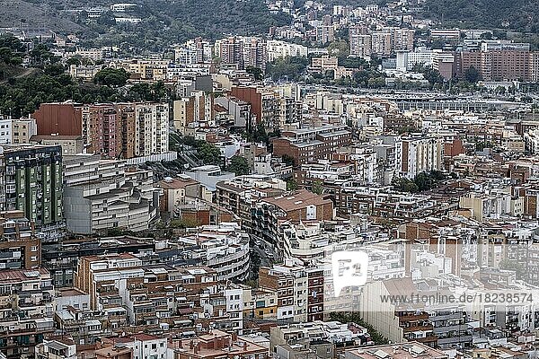 Luftaufnahme von Wohngebieten der Stadt Barcelona