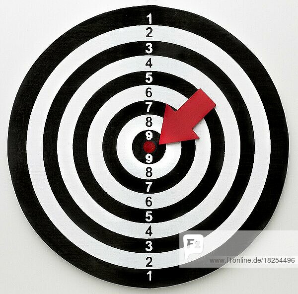 Top view Ziel mit Pfeil zeigt Bullseye. Auflösung und hohe Qualität schönes Foto