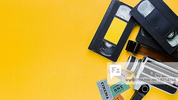 Videoband mit Vintage-Videokamera und Kinokarten. Auflösung und hohe Qualität schönes Foto