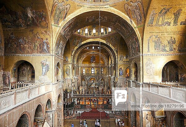Goldene Mosaike in der Basilika di San Marco  Venedig  Venetien  Italien  Europa