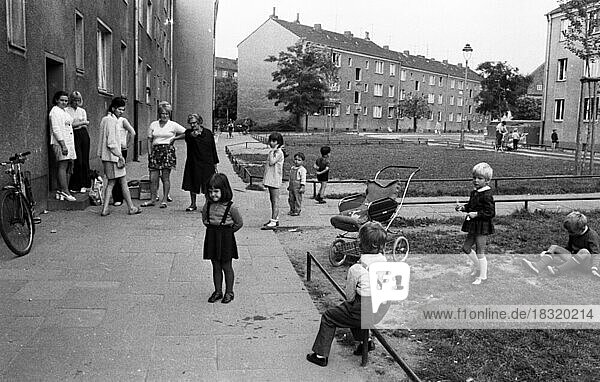 Für die Obdachlosen  hier im Ruhrgebiet in den Jahren von 1965 bis 1971  ist das Obdachlosenasyl eine Heimat für Kinderreiche und Alleinerziehende jedoch eher nicht  Deutschland  Europa