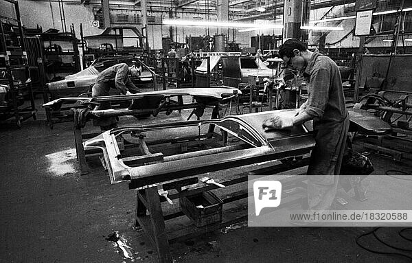 Manual labour in the car industry  as here at Opel in Bochum in 1970  was still dominant over automation  Germany  Europe