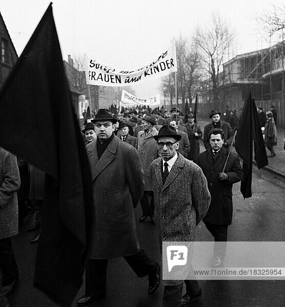 With black flags  miners of the Bismarck colliery and their relatives demonstrated against the closure of their colliery on 19 February 1966  Germany  Europe