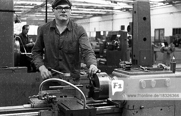 In the training workshop of Hoesch AG in Dortmund  here on 6.8.1974  apprentices are trained in various trades  Germany  Europe