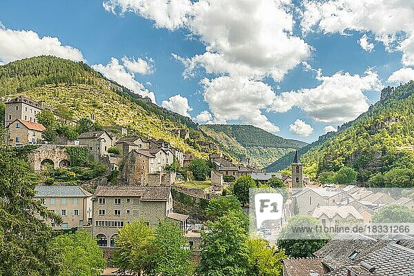 Dorf Sainte-Enimie als eines der schönsten Dörfer klassifiziert. Lozere  Frankreich  Europa