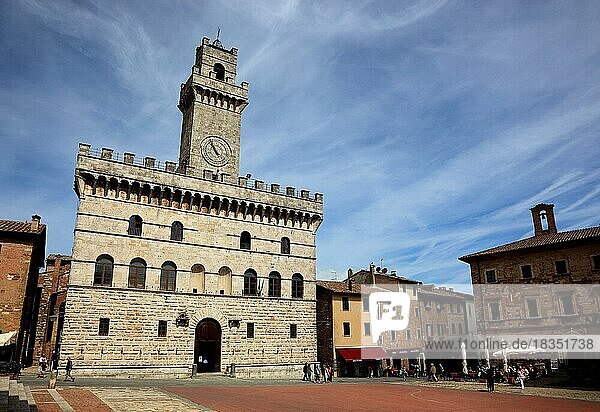 In der Altstadt von Montepulciano  Rathaus am Piazza Grande  Toskana  Italien  Europa