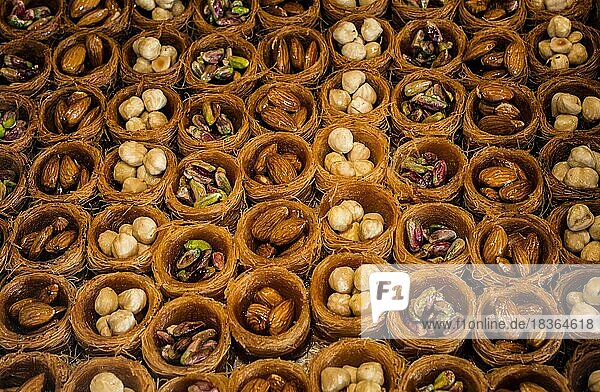 Türkische traditionelle Wüstensüßigkeiten auf dem Markt