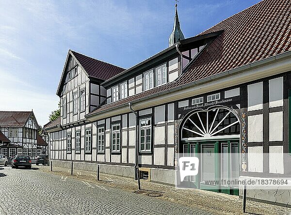 Wohngebäude in Fachwerkbauweise  Kirchplatz  Bad Essen  Niedersachsen  Deutschland  Europa