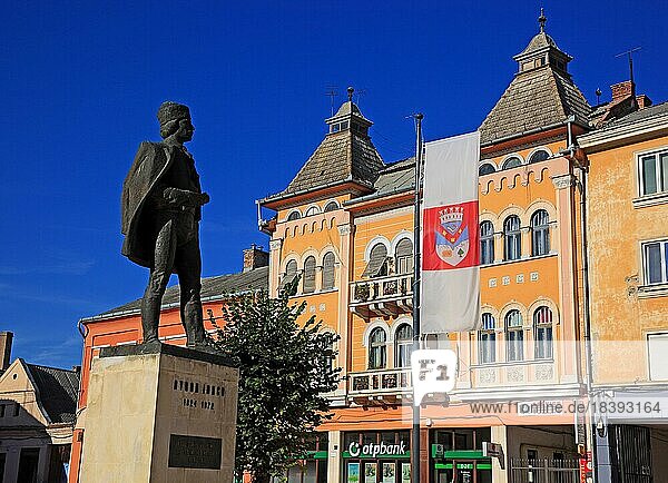 Stadtzentrum  Statue von Avram Iancu  ein rumänischer Rechtsanwalt und Revolutionär  Turda  deutsch Thorenburg  eine Stadt im Kreis Cluj in Siebenbürgen  Rumänien  Europa