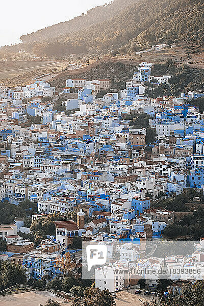 Die blaue Stadt Chefchaouen von oben gesehen  Chefchaouen  Marokko  Nordafrika  Afrika