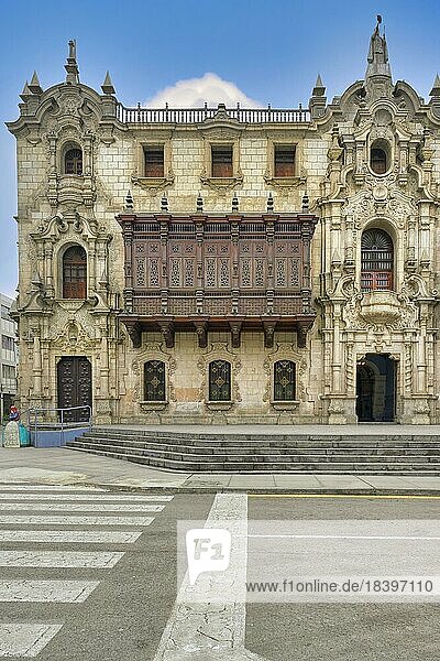 Archbishops Palace  Facade and balconies  Lima  Peru  South America