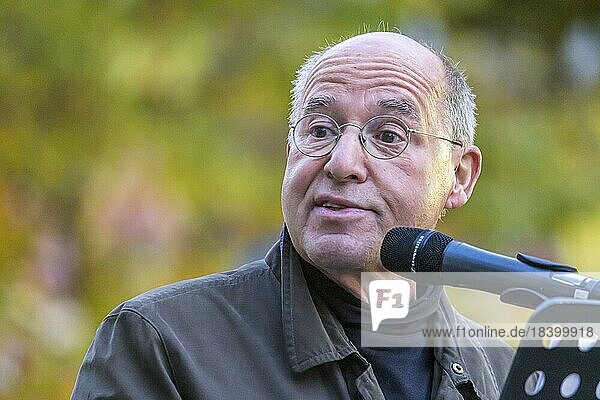 Gregor Gysi  portrait of the politician of the party Die Linke  election campaign event in Stuttgart  Baden-Württemberg  Germany  Europe