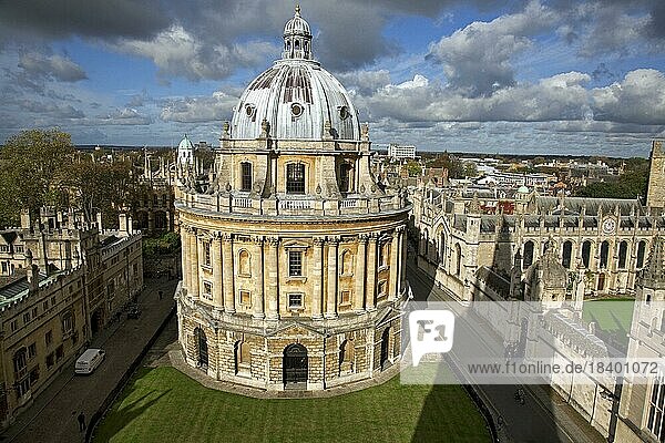 Radcliffe-Kamera in Oxford  Oxfordshire  England  UK
