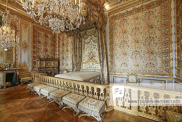 Queens Parade Bedroom Chambre de la Reine  Chateau de Versailles  Yvelines Department  Ile-de-France Region  France  Europe