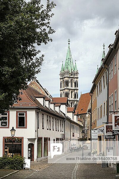 Mittelalterliche Altstadt mit dem Naumburger Dom St. Peter und Paul  Naumburg (Saale)  Sachsen-Anhalt  Deutschland  Europa