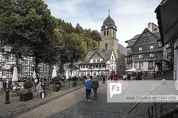 Historische Altstadt  Nordeifel  Monschau  Nordrhein-Westfalen  Nordrhein-Westfalen  Deutschland  Europa