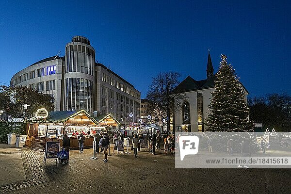 Market Church at pre-Christmas time in Essen during the coronavirus pandemic  Essen  North Rhine-Westphalia  Germany  Europe