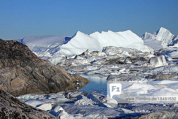 Eisberge im Kangia Eisfjord  Diskobucht  Westgrönland  Grönland  Nordamerika