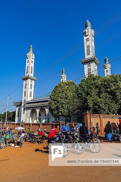 Moschee auf dem Markt von Dalaba  Futa Djallon  Guinea Conakry  Westafrika  Afrika