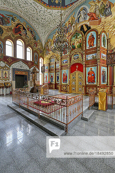 Russisch-orthodoxe Kathedrale der Heiligen Auferstehung  Ikonostase  Bischkek  Kirgisistan  Zentralasien  Asien