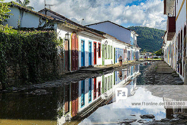 Colonial buildings  Paraty  UNESCO World Heritage Site  Brazil  South America