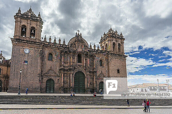 Cusco Cathedral  Plaza de Armas Square  Cusco  UNESCO World Heritage Site  Peru  South America