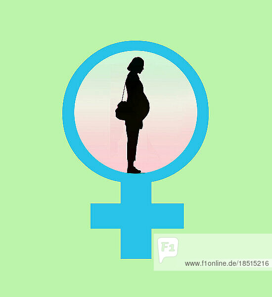 Schwangere Frau steht im Inneren eines weiblichen Symbols