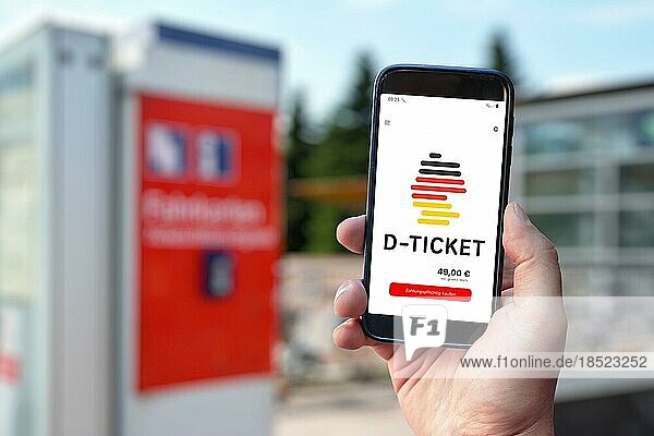 Mobile App für 49 Euro Ticket  auch Deutschlandticket genannt  für den öffentlichen Nahverkehr  Deutschland  Europa