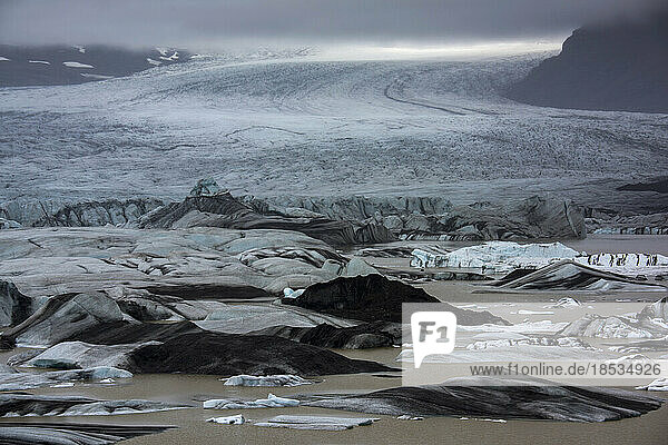 Vatnajokull  der größte Gletscher Islands  der 8 % der Insel bedeckt; Island
