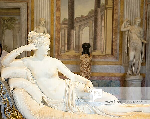 ROME  ITALY AUGUST 24  2018: Detail von Antonio Canovas Statue von Pauline Bonaparte  seinem Meisterwerk in der Villa Borghese